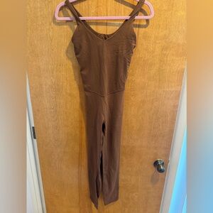 Lululemon Align Bodysuit 25" SIZE 4
Roasted Brown